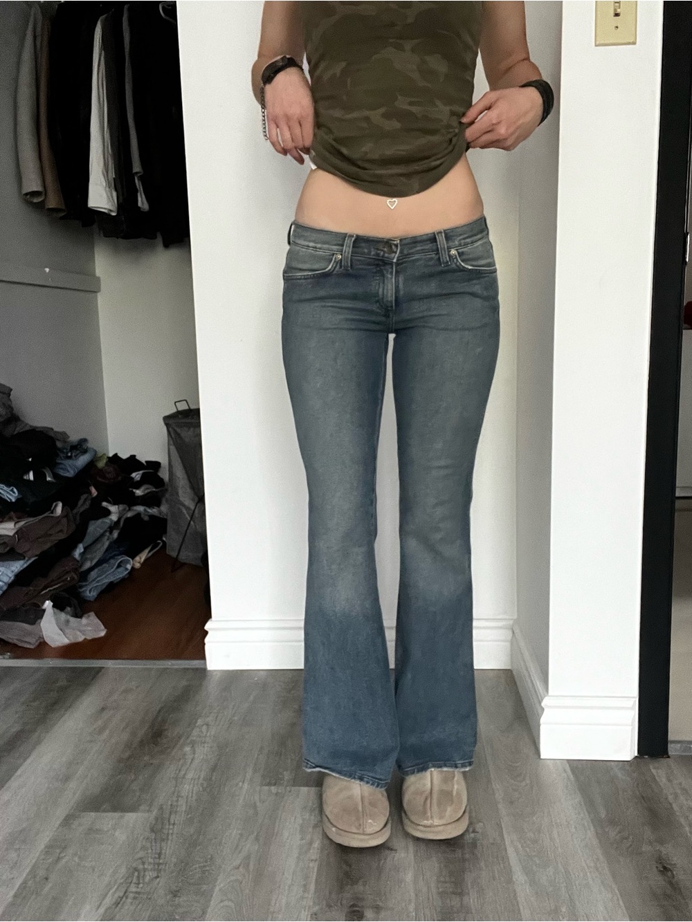 Women’s Y2K low rise jeans